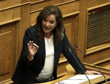 Nτ. Μπακογιάννη σε Ν. Κοτζιά: «Δημιουργεί εντυπώσεις ο επιλεκτικός αποχαρακτηρισμός εγγράφων»